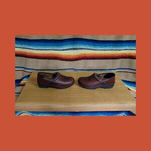 Womens brown leather eco danish work clogs size 10 size 40